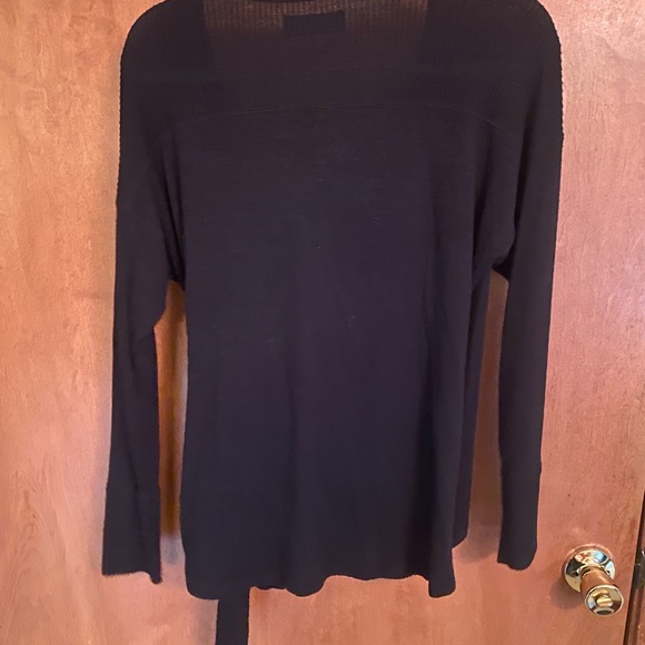 Abercrombie and Fitch soft wrap sweater size L - Picture 4 of 4